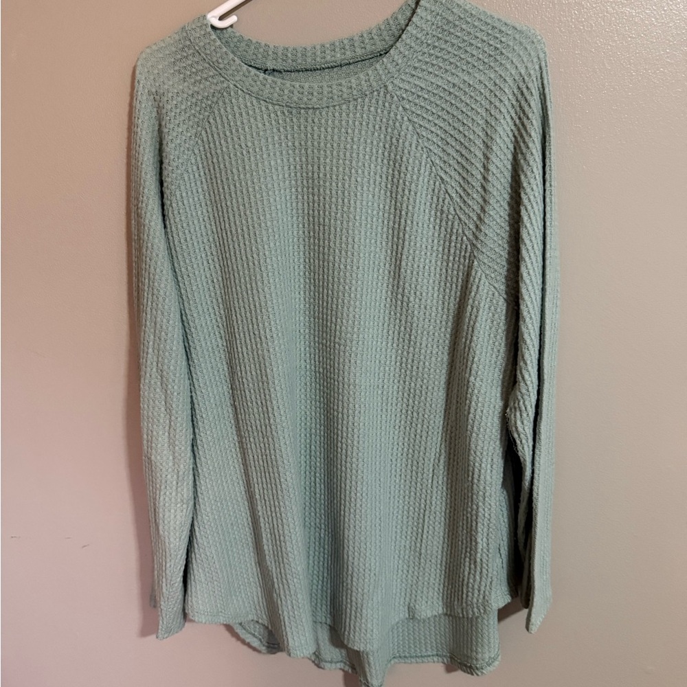Woman’s American Eagle waffle long sleeve size XL